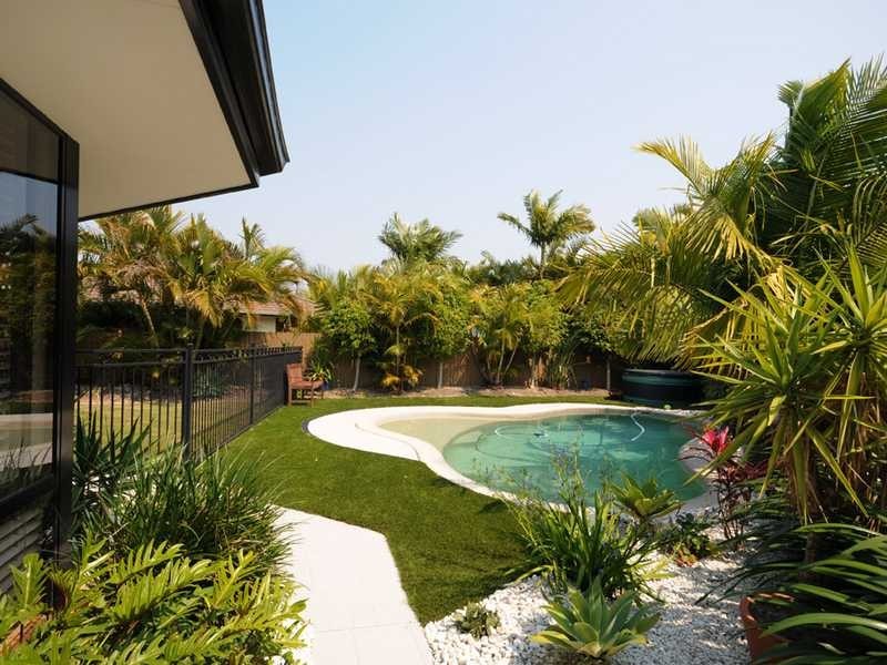 10 Fulmar Place, Burleigh Waters QLD 4220