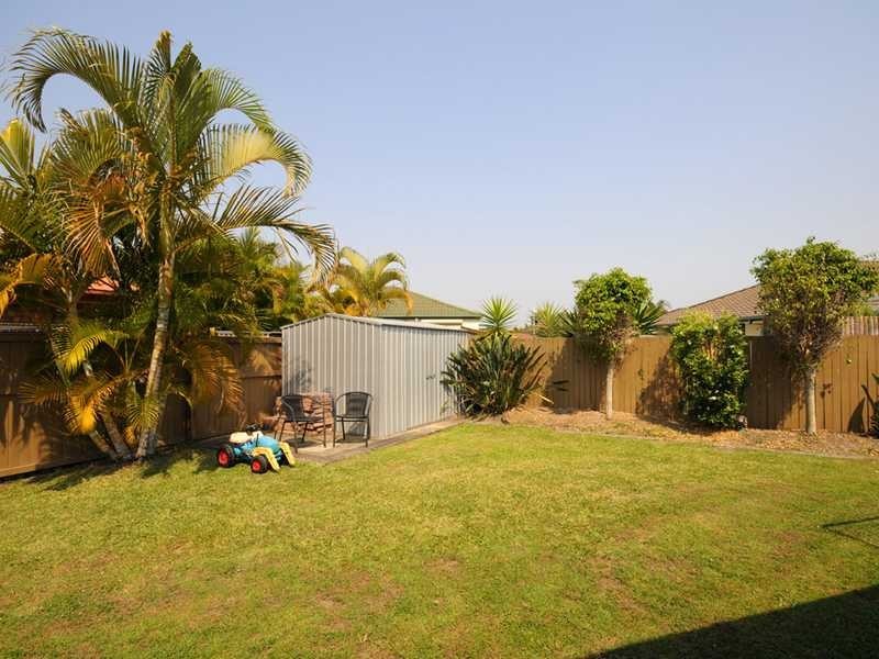 10 Fulmar Place, Burleigh Waters QLD 4220