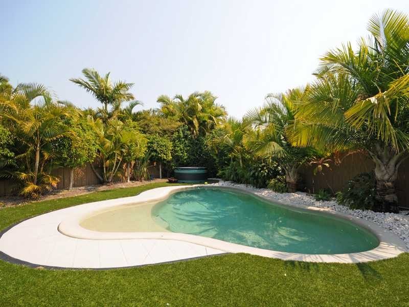 10 Fulmar Place, Burleigh Waters QLD 4220