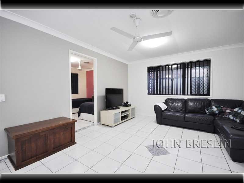 5 Oakland Court, Burleigh Waters QLD 4220