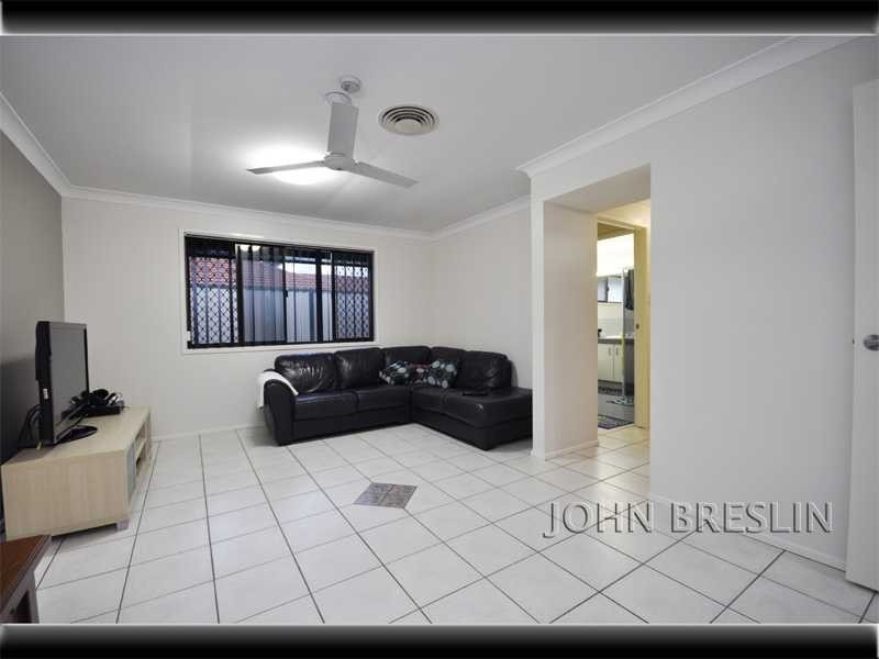 5 Oakland Court, Burleigh Waters QLD 4220