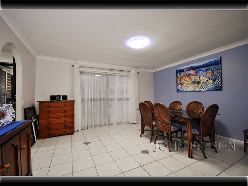 5 Oakland Court, Burleigh Waters QLD 4220