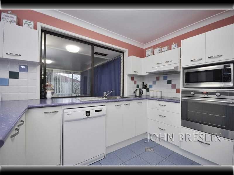 5 Oakland Court, Burleigh Waters QLD 4220