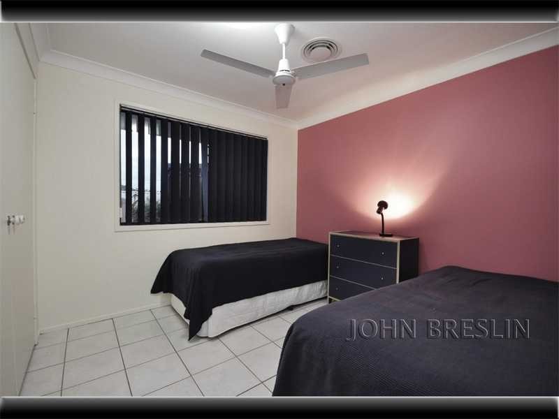 5 Oakland Court, Burleigh Waters QLD 4220