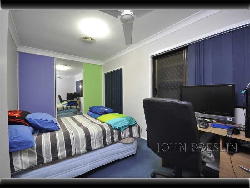 5 Oakland Court, Burleigh Waters QLD 4220