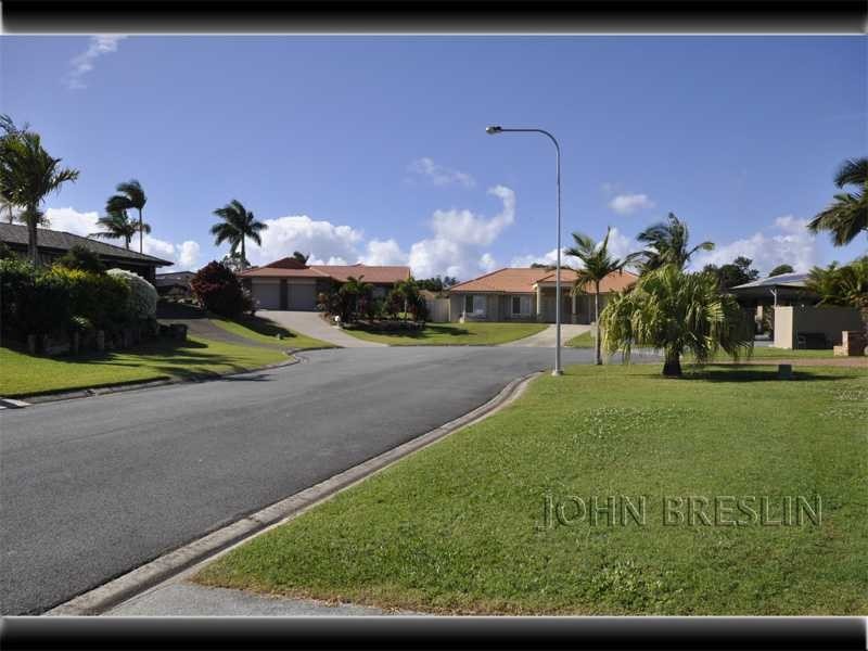 5 Oakland Court, Burleigh Waters QLD 4220
