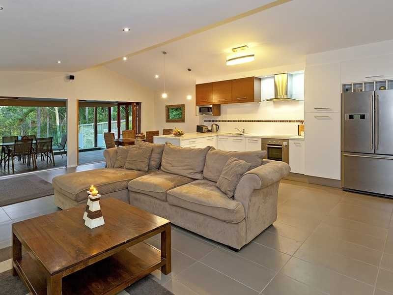 35 Illawarra Cres, Tugun QLD 4224