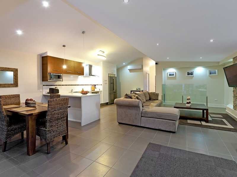 35 Illawarra Cres, Tugun QLD 4224