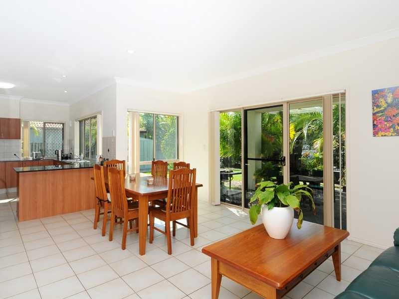 5 Menton Avenue, Varsity Lakes QLD 4227