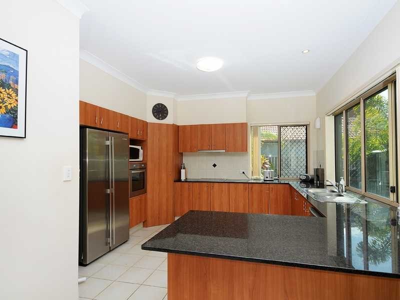 5 Menton Avenue, Varsity Lakes QLD 4227