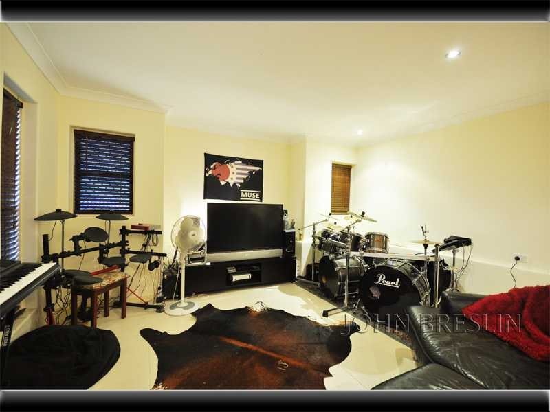 38 Callicarpa St, Reedy Creek QLD 4227