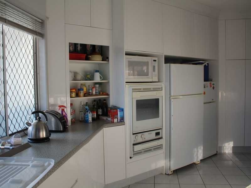 70 Auk Avenue, Burleigh Waters QLD 4220