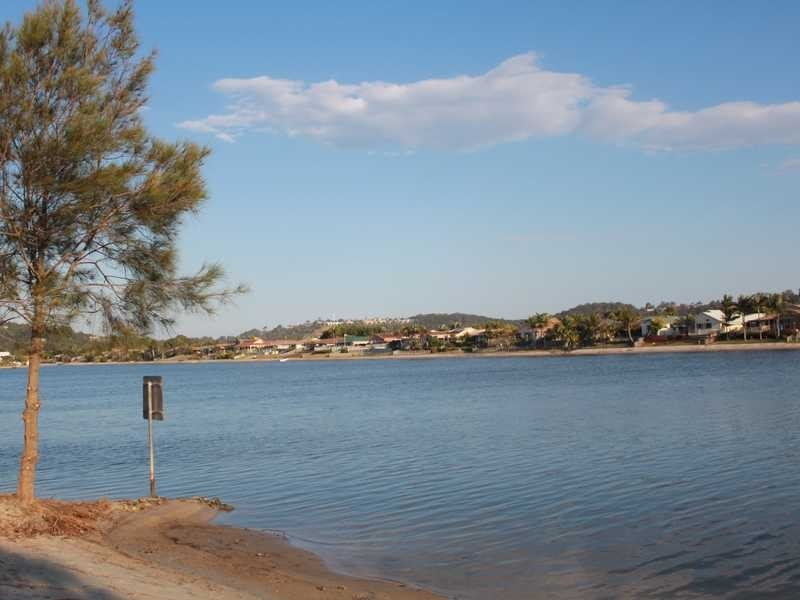 70 Auk Avenue, Burleigh Waters QLD 4220