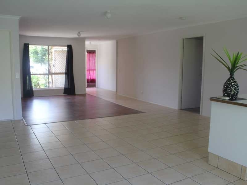 9 Casetta Court, Varsity Lakes QLD 4227