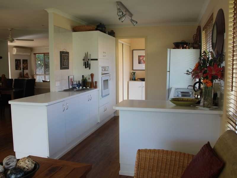 82 Cumberland Drive, Varsity Lakes QLD 4227