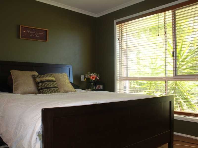 82 Cumberland Drive, Varsity Lakes QLD 4227