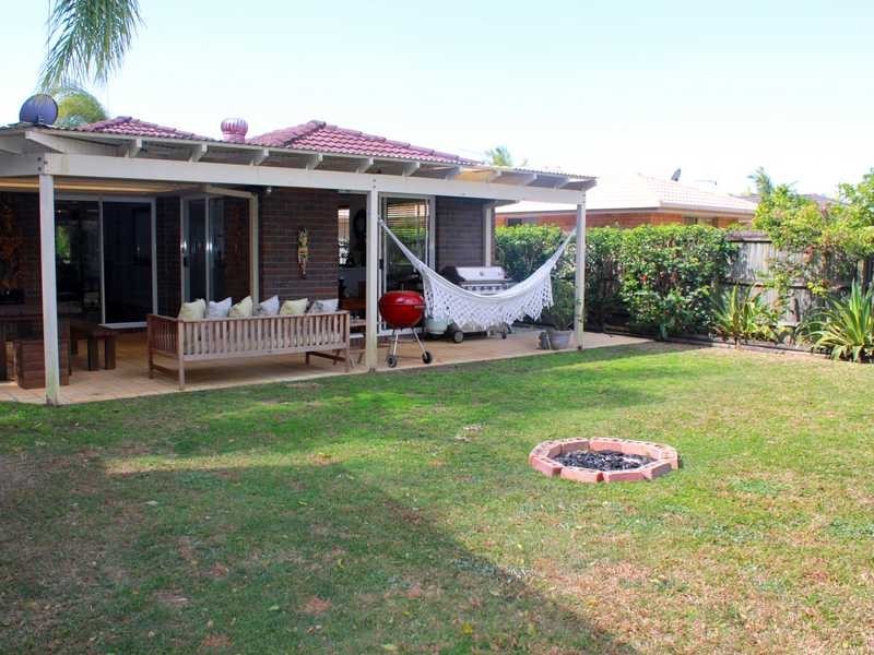 82 Cumberland Drive, Varsity Lakes QLD 4227