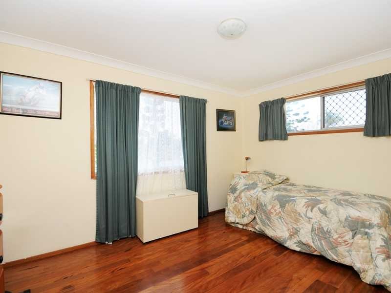 2/58 Leyte Avenue, Palm Beach QLD 4221