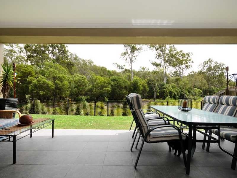 11 Laura Place, Varsity Lakes QLD 4227