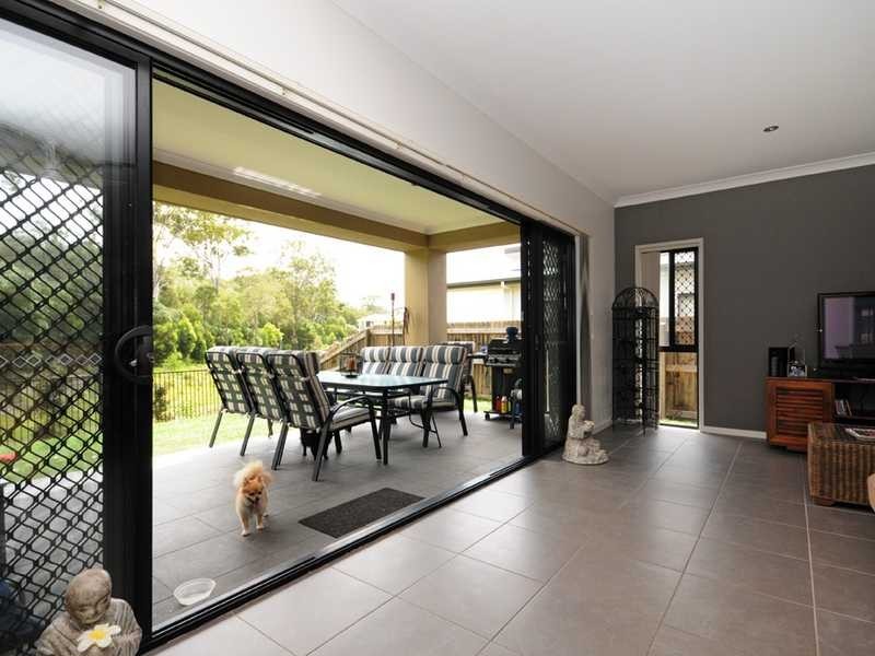 11 Laura Place, Varsity Lakes QLD 4227