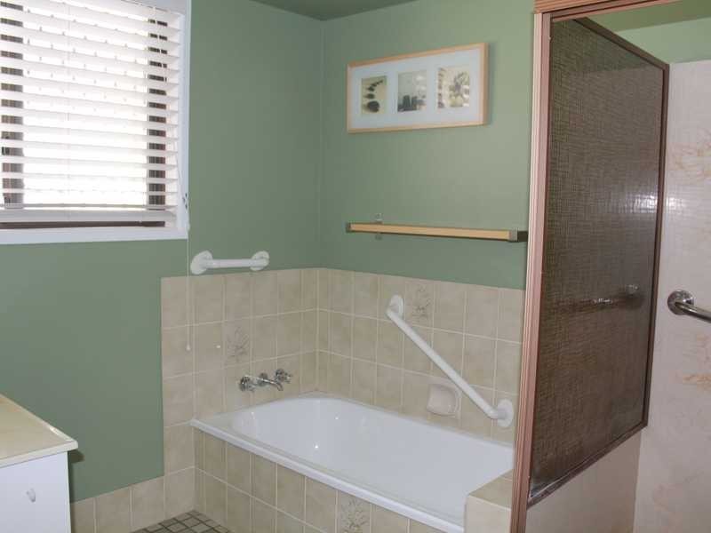 1/15 Banksia Broadway, Burleigh Heads QLD 4220