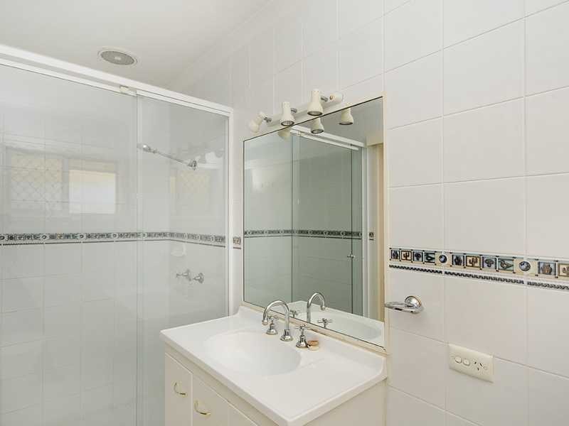 221 Mallawa Drive, Palm Beach QLD 4221