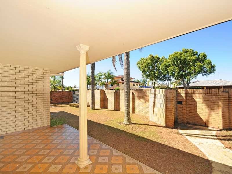 221 Mallawa Drive, Palm Beach QLD 4221