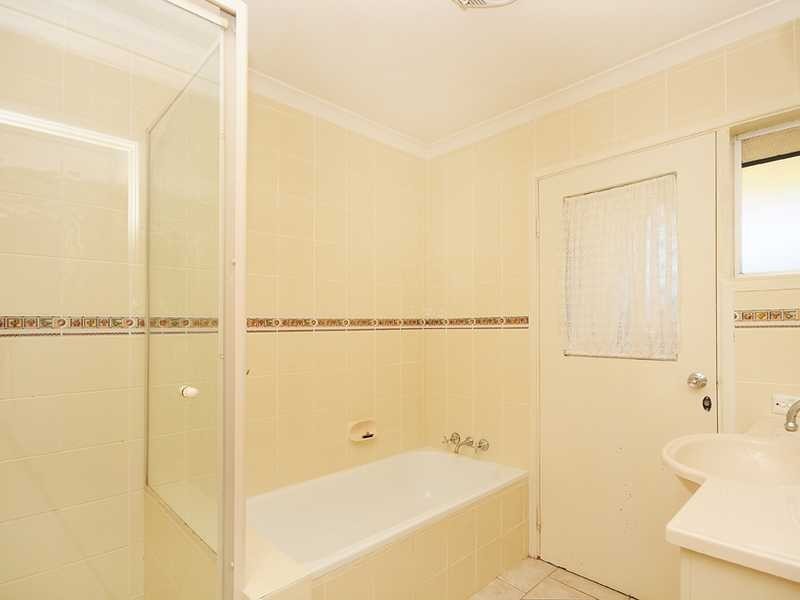 221 Mallawa Drive, Palm Beach QLD 4221