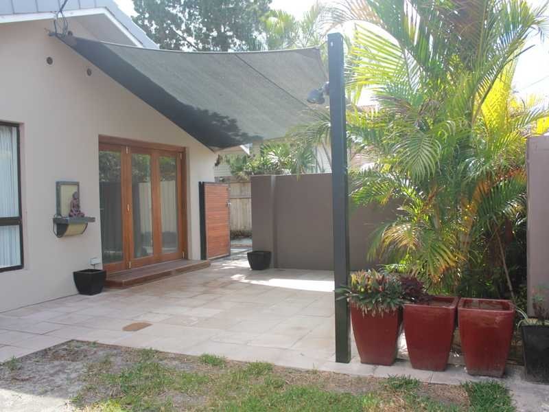 1/15 Banksia Broadway, Burleigh Heads QLD 4220