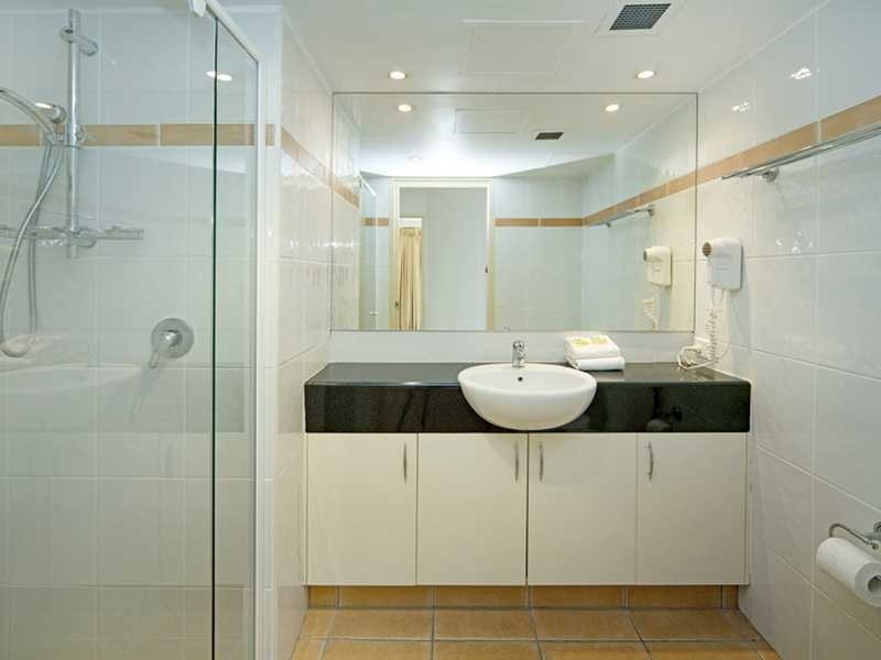 10/3532 Main Beach Parade, Main Beach QLD 4217