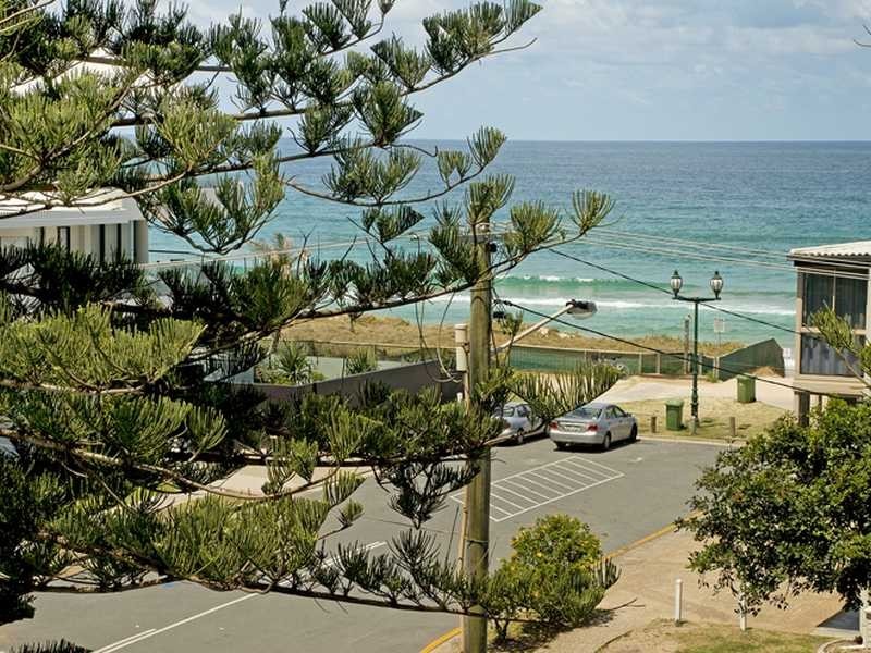 10/3532 Main Beach Parade, Main Beach QLD 4217