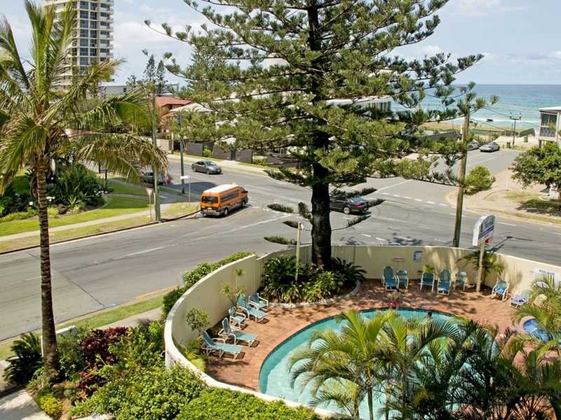 10/3532 Main Beach Parade, Main Beach QLD 4217