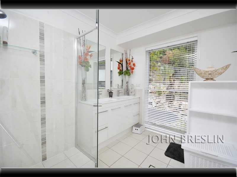 36 Grove Creek Close, Reedy Creek QLD 4227