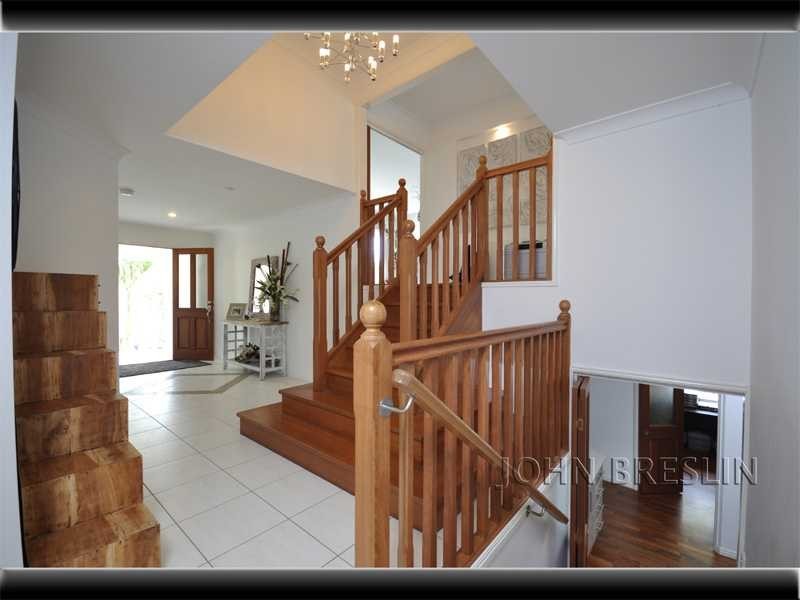 36 Grove Creek Close, Reedy Creek QLD 4227