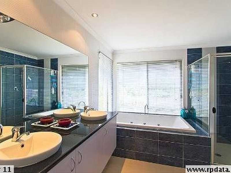 16 Slipstream Road, Coomera Waters QLD 4209