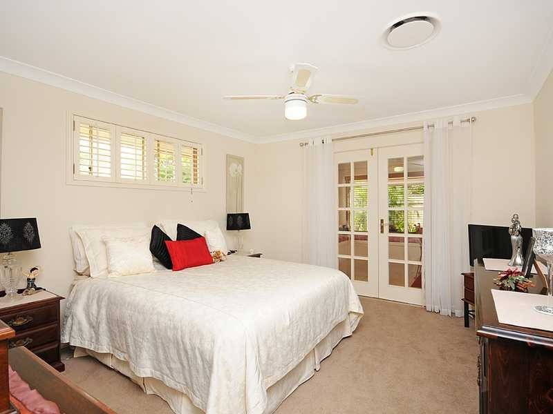 8 Woodstone Court, Varsity Lakes QLD 4227