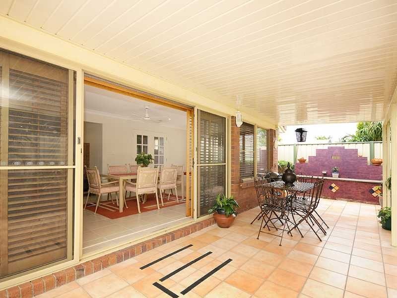 8 Woodstone Court, Varsity Lakes QLD 4227