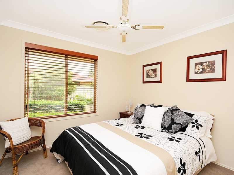8 Woodstone Court, Varsity Lakes QLD 4227