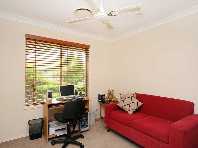 8 Woodstone Court, Varsity Lakes QLD 4227