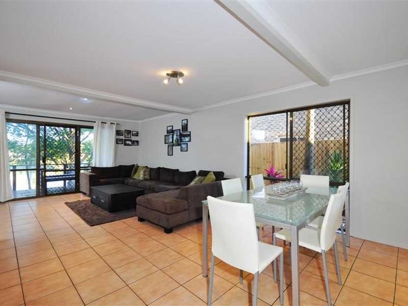 3/32 Sunbird Street, Burleigh Waters QLD 4220