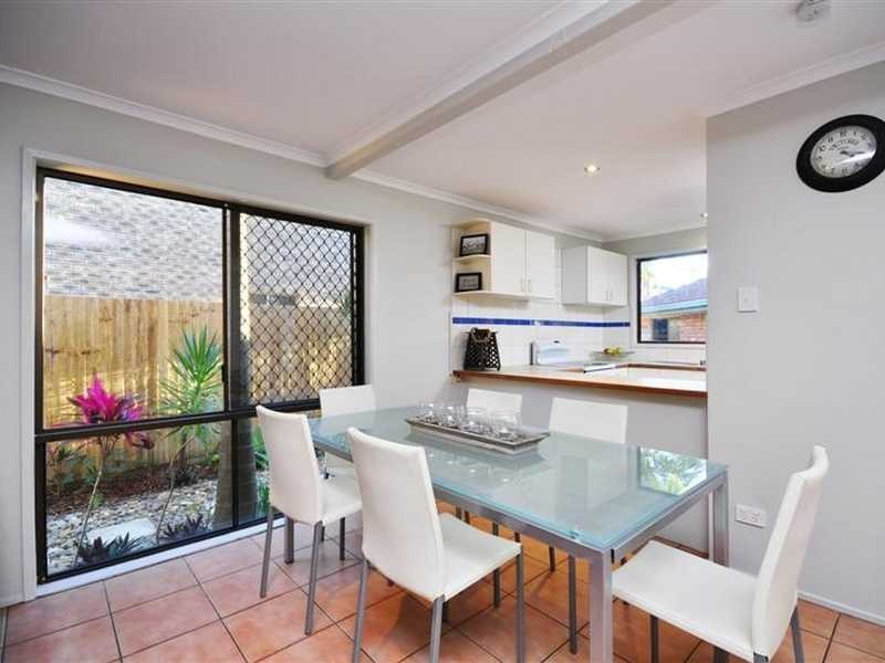 3/32 Sunbird Street, Burleigh Waters QLD 4220