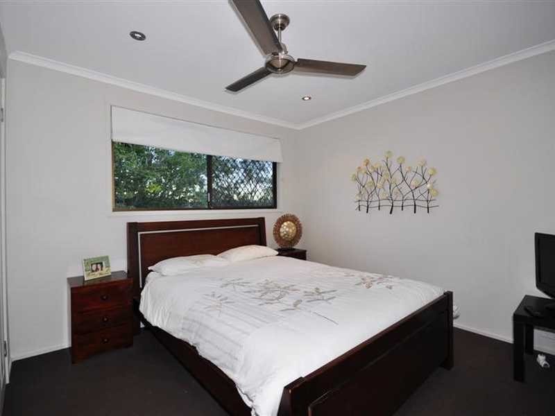 3/32 Sunbird Street, Burleigh Waters QLD 4220