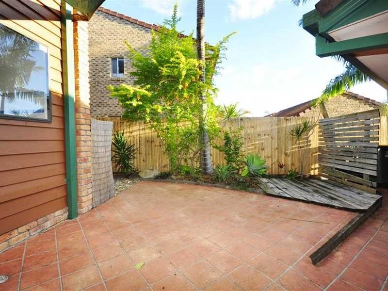 3/32 Sunbird Street, Burleigh Waters QLD 4220