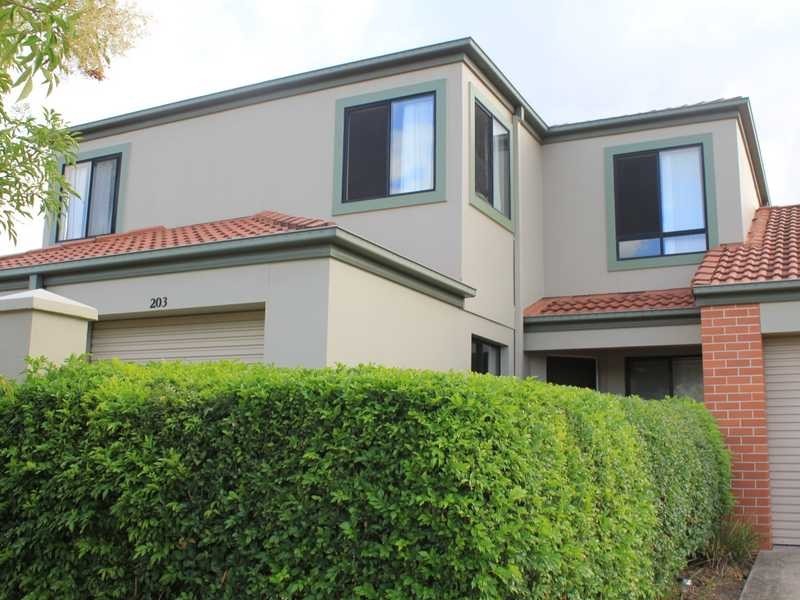 203/64 Gilston Road, Nerang QLD 4211