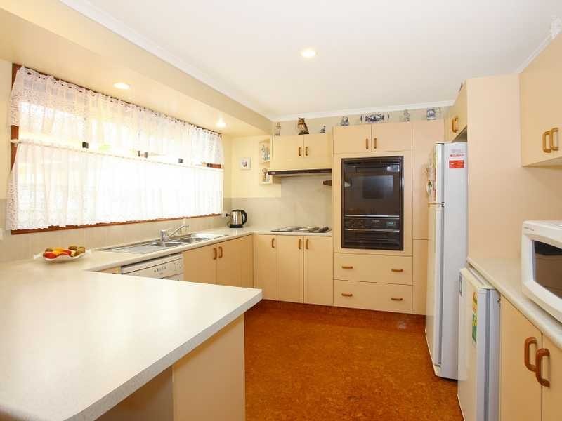 35 Lakeridge Drive, Varsity Lakes QLD 4227