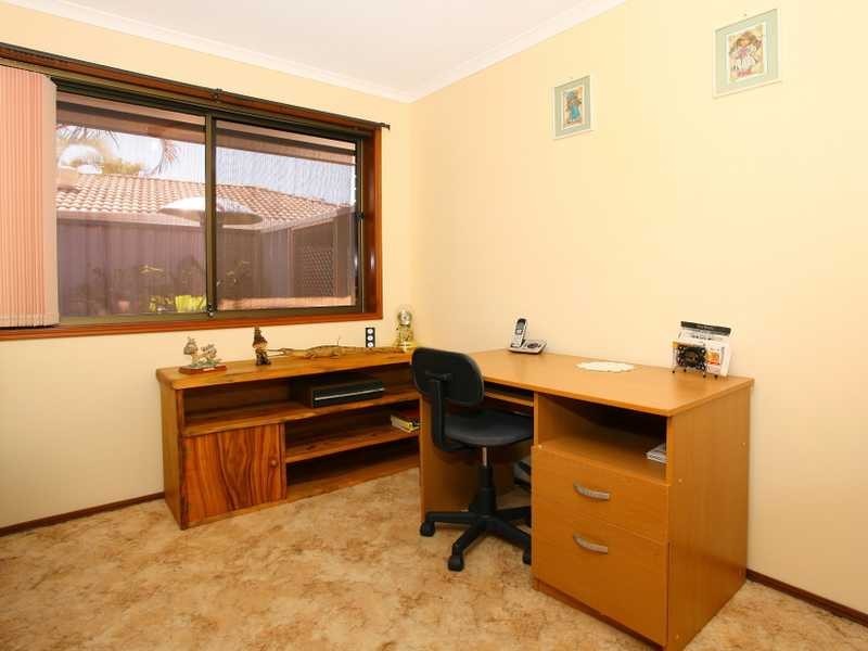 35 Lakeridge Drive, Varsity Lakes QLD 4227