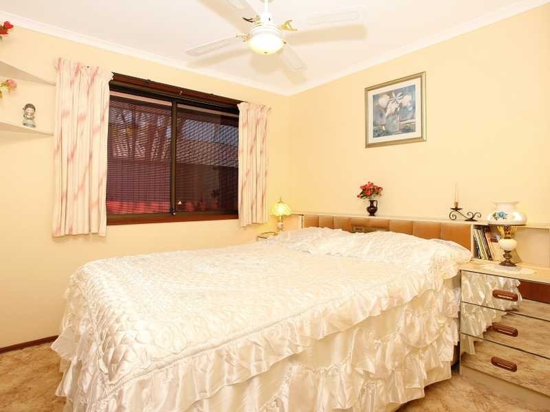 35 Lakeridge Drive, Varsity Lakes QLD 4227