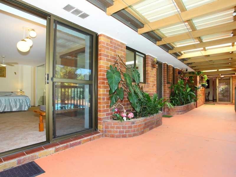 35 Lakeridge Drive, Varsity Lakes QLD 4227