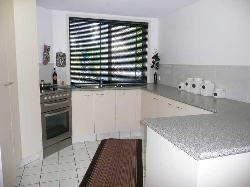 63/220 Christine Avenue, Burleigh Waters QLD 4220