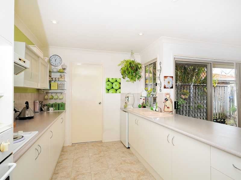 28 Ballerina Street, Burleigh Waters QLD 4220